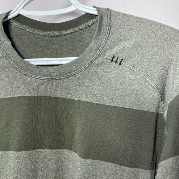 Lululemon Mens L/S. Metal Vent Tech Running Shirt Size M. Green/Gray. EUC - Picture 2 of 9